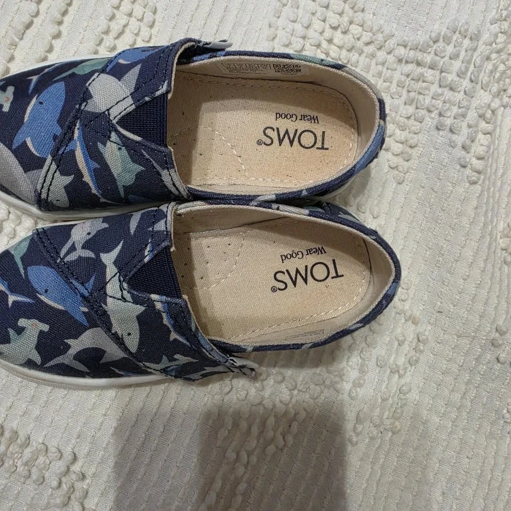 Toms Alpargata Blue Depth Sharks Slip Ons Toddler Size 7